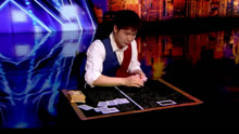 华裔魔术师在美国达人秀上的纸牌表演，太精彩了