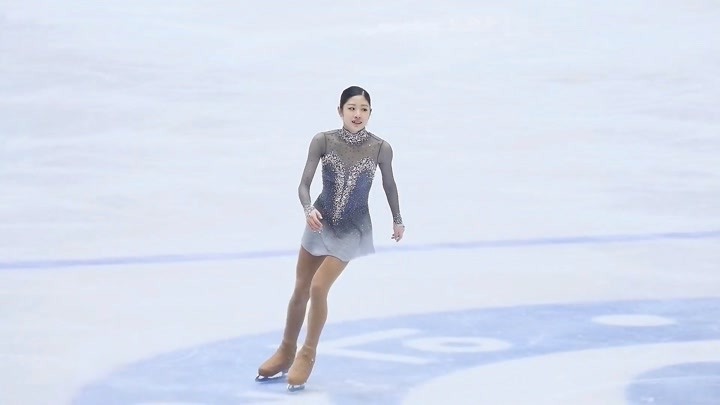 韩国花滑美女李海仁完美演绎，赢得了全场的掌声