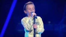好声音：9岁小男孩演唱英文歌《Heal the world》，太好听了!.
