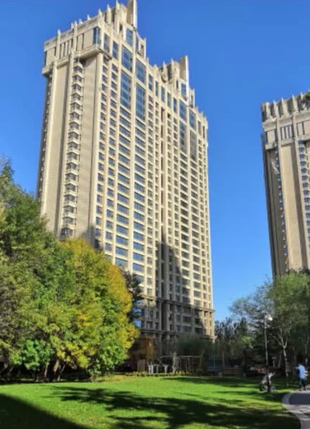 北京法拍房上拍一套豪宅 合生霄云路8号 你想成为新房东吗?