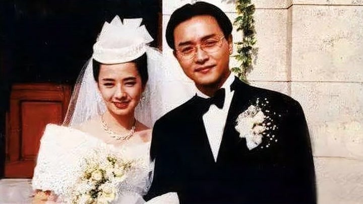 张国荣向毛舜筠求婚，没想到却把17岁的女孩吓坏了