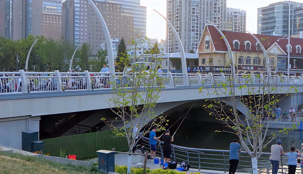 【北京市老劉】朝陽區亮馬河畔悠閒自在的百姓自得其樂_作品數2251